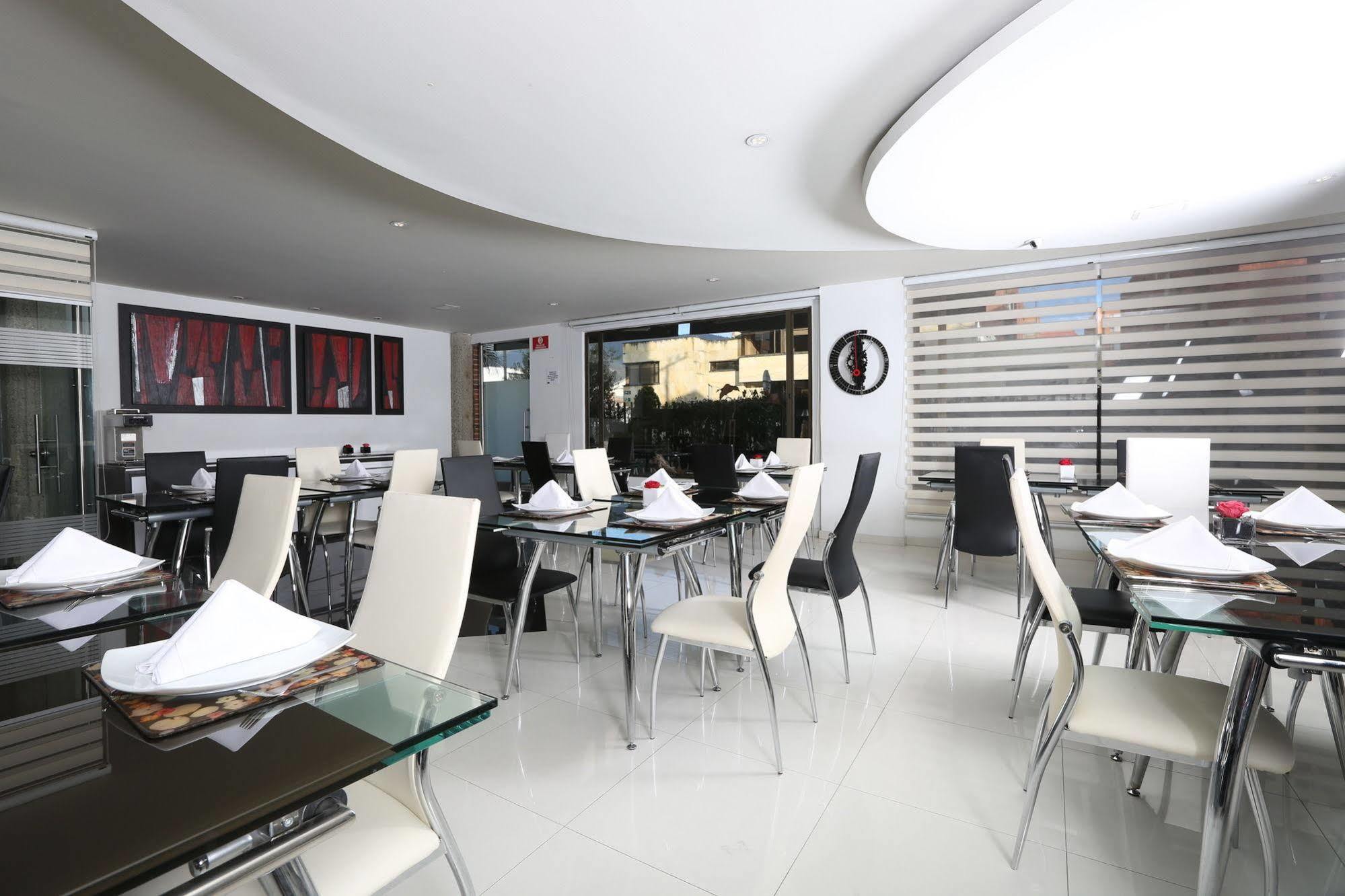 Hotel Suites 108 Bogotá Zewnętrze zdjęcie